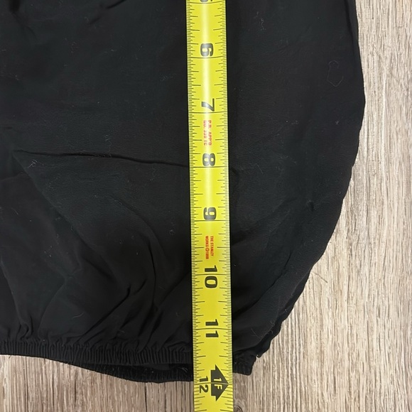 Brandy Melville Women's Black Off-Shoulder Crop Top - Picture 8 of 10